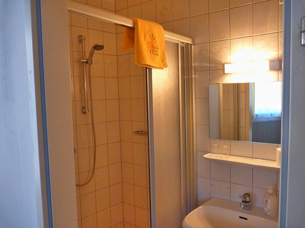 Hotel Zur Sonne Korneuburg Ruang foto
