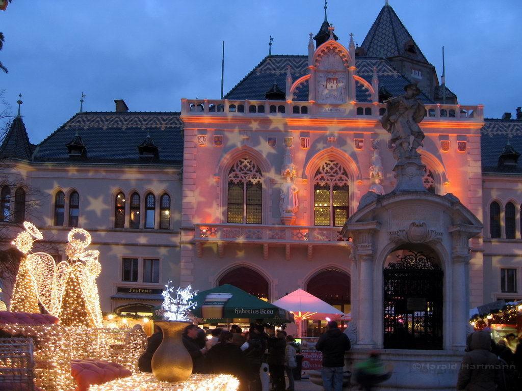 Hotel Zur Sonne Korneuburg Bagian luar foto
